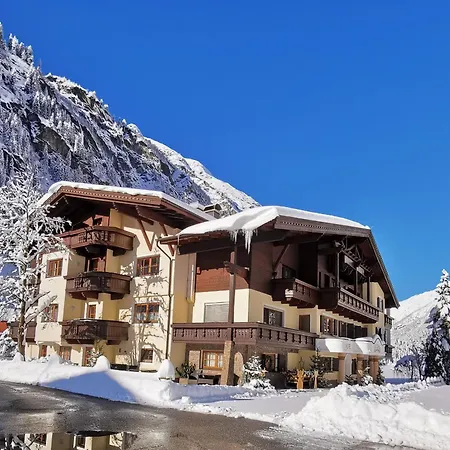 Hotel Moederle 4*