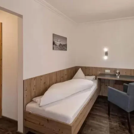 Möderle Sankt Leonhard im Pitztal