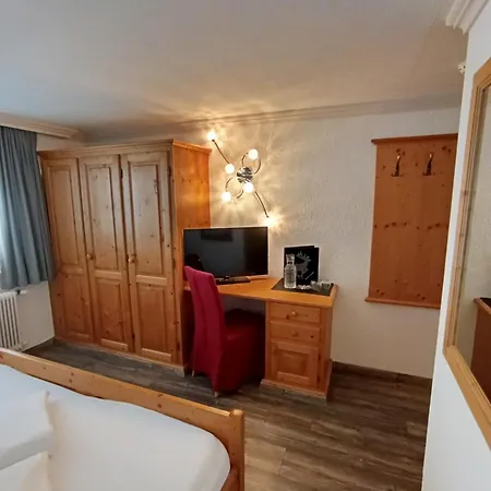 Moederle 4*