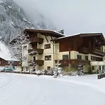 Moderle Hotel
